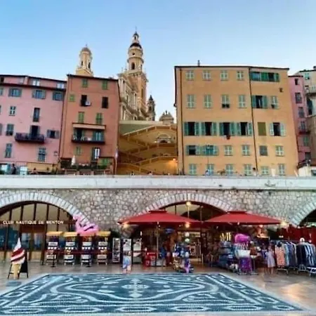 De La Plage, Au Bord De La Apartamento Menton