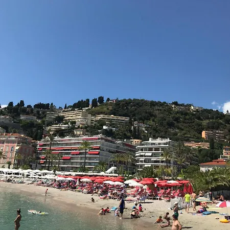 De La Plage, Au Bord De La Apartment Menton